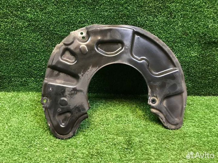 Пыльник тормозного диска передний левый Mercedes