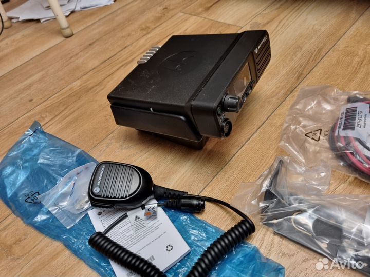 Motorola DM4400е - UHF