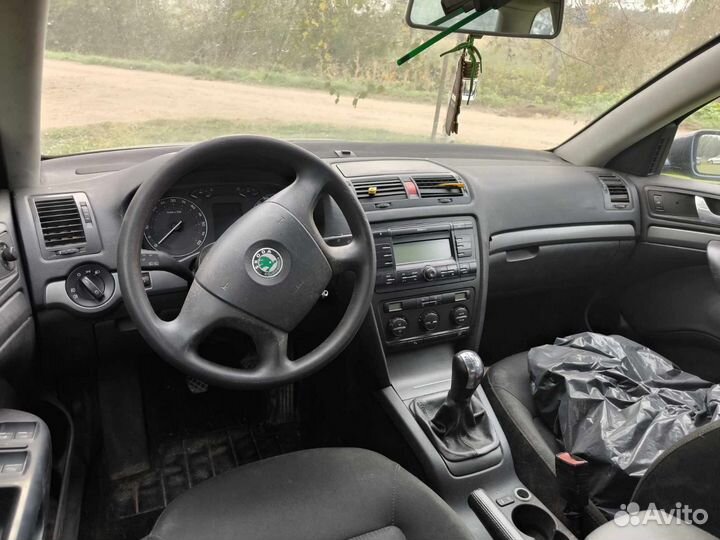 Шкода Октавия 2006 А5 черная 2.0д универсал в разб