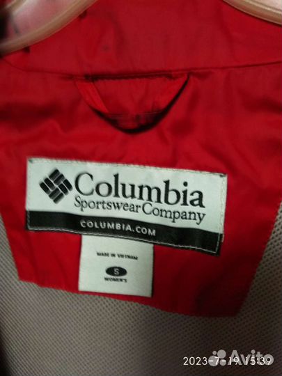 Columbia. Очень красивая ветровка