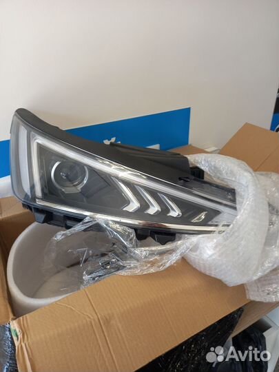 Фара правая на hyundai elantra 6 AD
