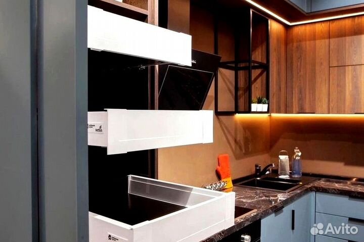 Кухня угловая на заказ.мдф фасады