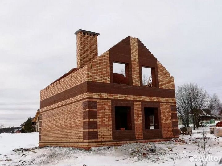 Кирпич на Зaкaмeннoй