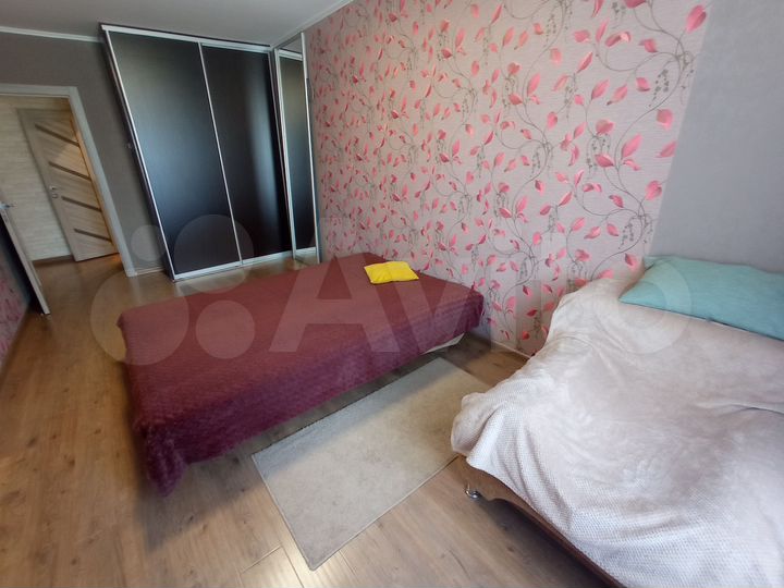 2-к. квартира, 65 м², 1/10 эт.