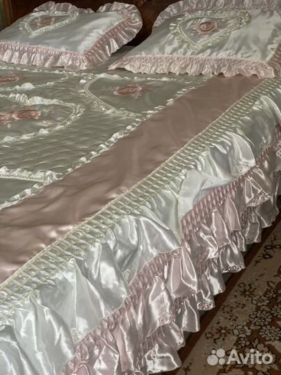 Покрывало и 2 наволочки