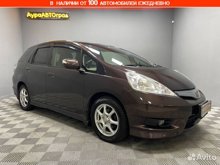 132 41. Honda Fit Shuttle. Honda Fit Shuttle 2010. Хонда фит шаттл гибрид 2013. Фит Шатл универсал гибрид