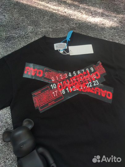 Футболка Maison Margiela Caution