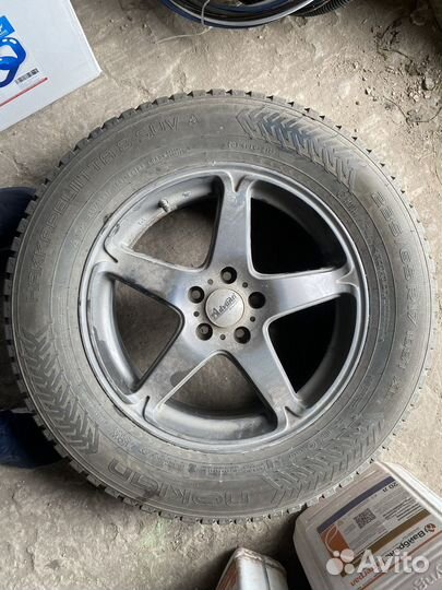 Nokian Tyres Hakkapeliitta 8 SUV 235/65 R17