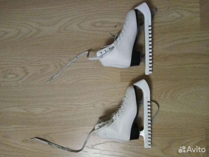Коньки женские, фигурные