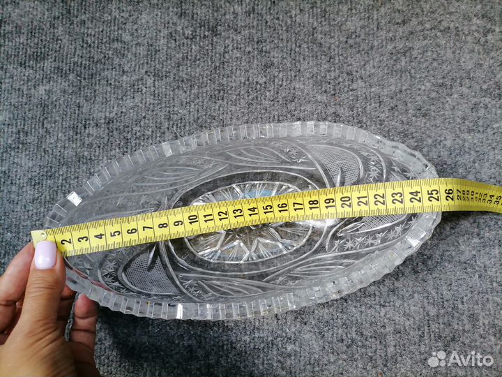 Хрустальный салатник овальной формы