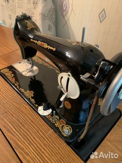 Швейная машина Подольск ножная