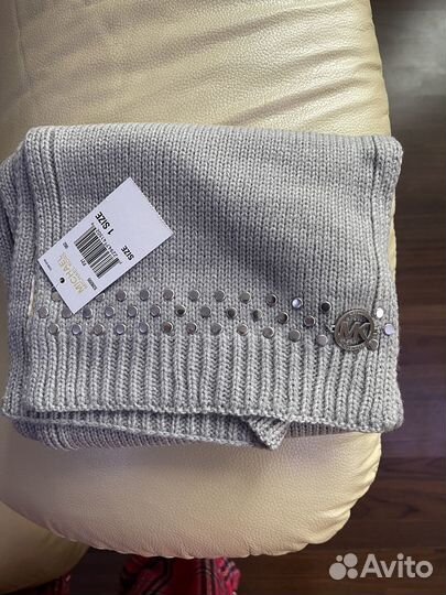 Комплект шапка и шарф и перчатки