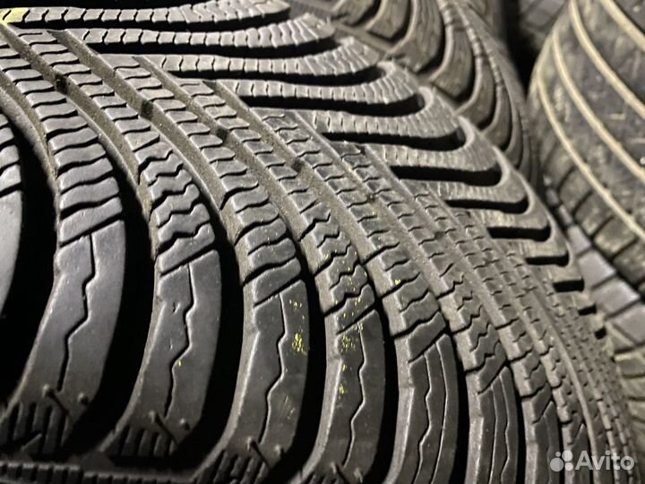 Michelin Alpin 5 215/65 R17