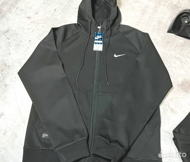 Спортивные костюмы Nike