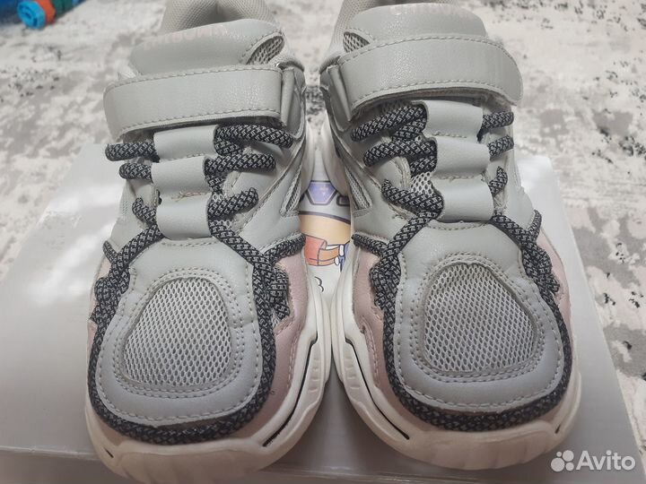 Кроссовки для девочки