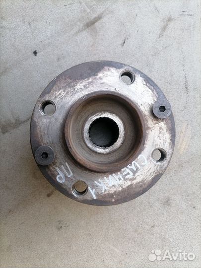 Ступица передняя для Renault Scenic 1996-1999