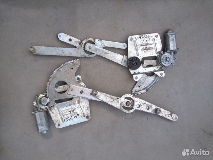 Стеклоподъемник передний для Chevrolet Blazer S15