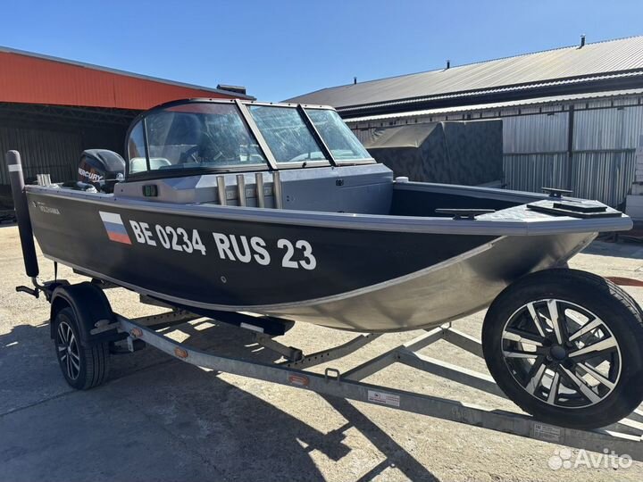 Моторная лодка