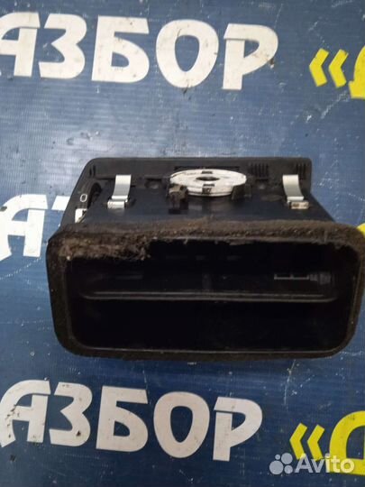 Дефлектор воздуховода левый Opel Astra H