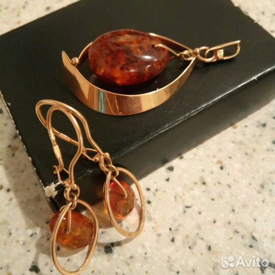 Серьги и кулон