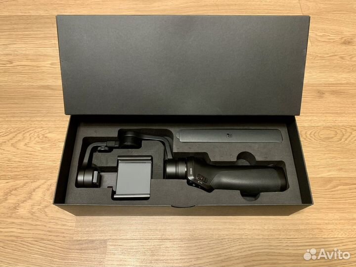 Стабилизатор для съемки DJI Osmo Mobile OM150