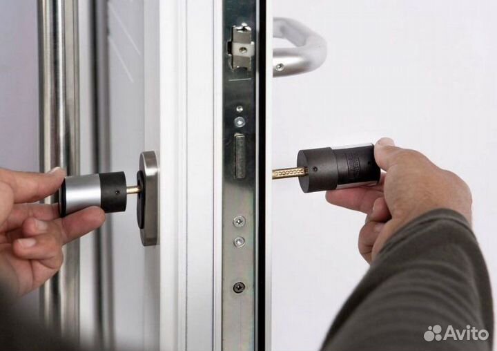 Вскрытие замков,авто,сейфы, ремонт,замена замков