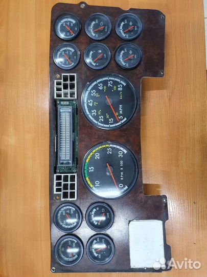 Панель приборов freightliner century