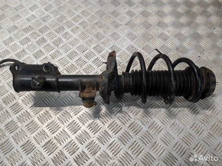 Стойка подвески левая Hyundai Solaris II