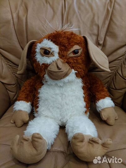 Большая мягкая игрушка гремлен