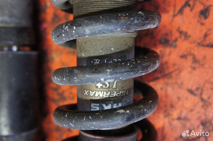 Стойка подвески передняя Nissan Stagea PNM35