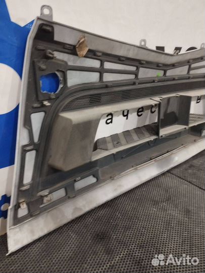 Решетка в бампер Mercedes Actros MP4 A9608856401
