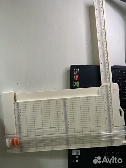 Резак для бумаг