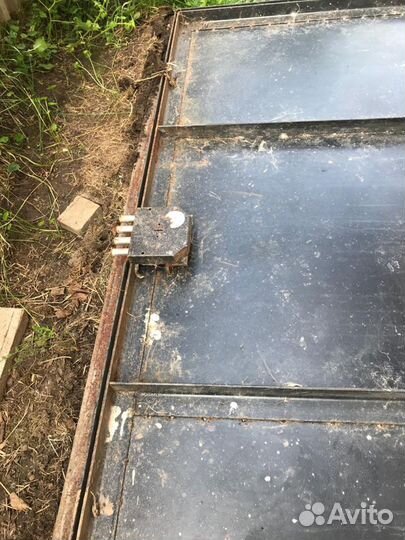 Дверь входная металлическая