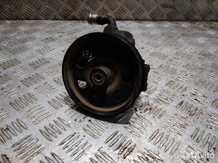 Насос гур Focus 1 (98-04) 1,8 дефект шкива б\у (арт. 1373802)