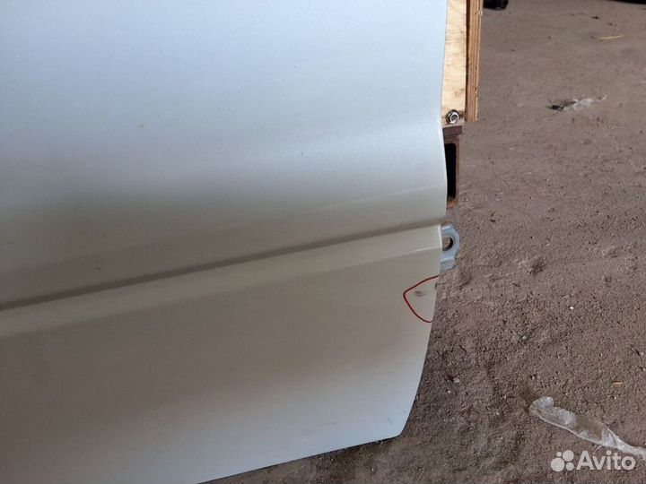 Дверь передняя правая Mitsubishi Lancer cedia wagon CS5W