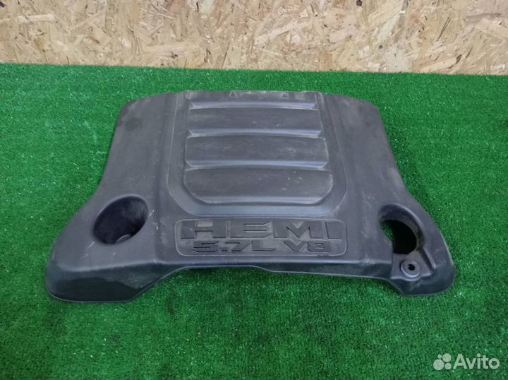 Dodge RAM 2019- крышка двигателя