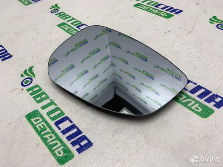 Зеркальный элемент передний правый Mazda Cx-30