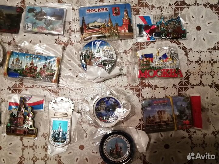 Продам магниты с Москвой