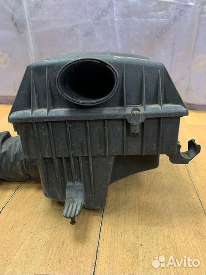 Корпус воздушного фильтра Opel Omega B Y26SE