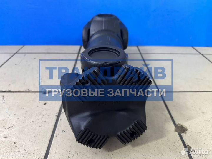 Карданный вал 540 мм для спецтехники Вольво