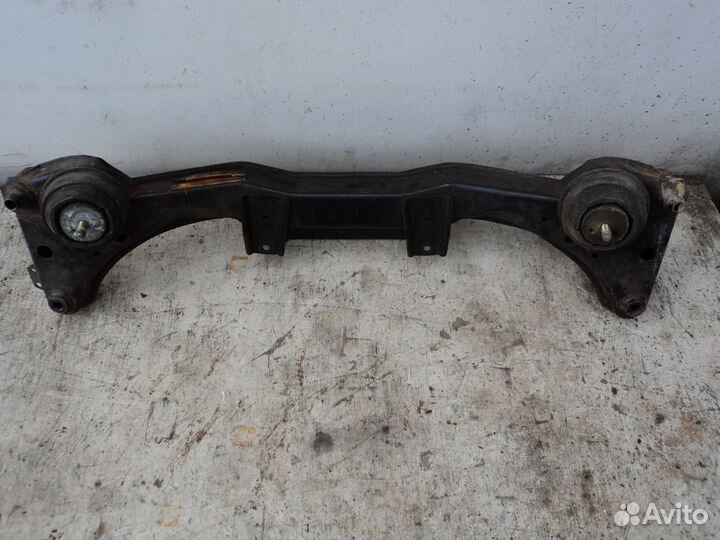 Подрамник передний BMW 3er E46