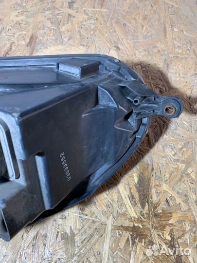 Фара галогеновая передняя правая Volkswagen Golf