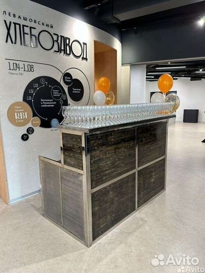 Барная стойка и стеллаж из нерж. стали (Аренда)