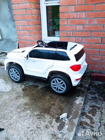 Детский электромобиль бу