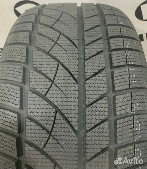 RoadX RX Frost WU01 275/40 R20 105V