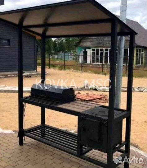 Мангал с крышей