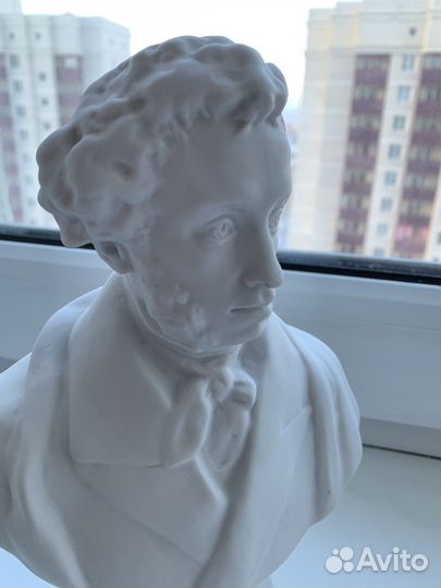 Бюст Пушкин лфз