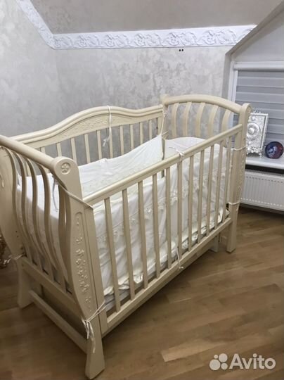 Детская кроватка