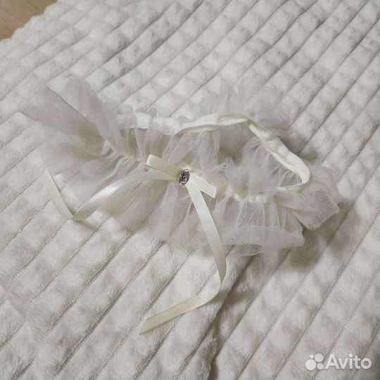 Подвязка на ногу