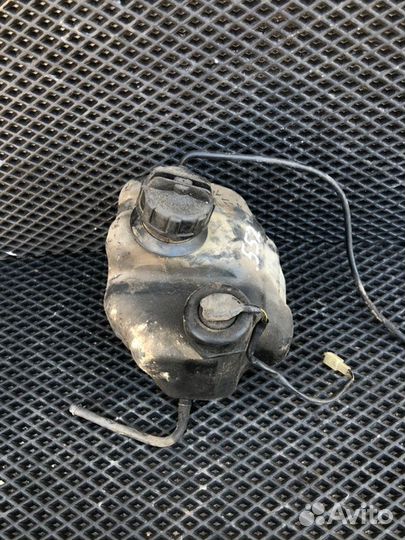 Бензобак на скутер Suzuki Lets 50